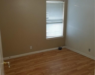 21635 Boggy Ford Rd - Photo Thumbnail 11