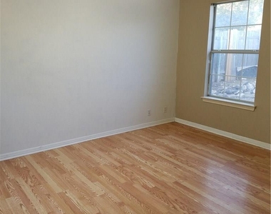 21635 Boggy Ford Rd - Photo Thumbnail 3
