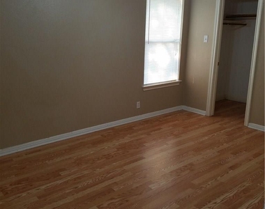 21635 Boggy Ford Rd - Photo Thumbnail 12