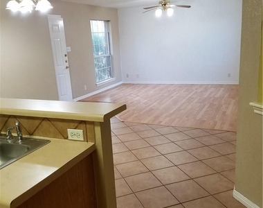 21635 Boggy Ford Rd - Photo Thumbnail 6