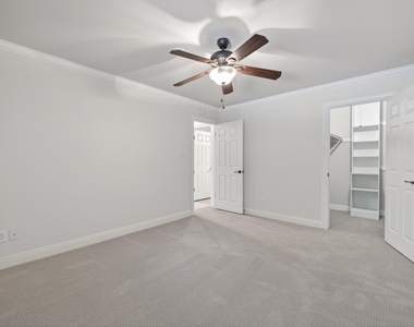 2500 Steck Ave - Photo Thumbnail 13
