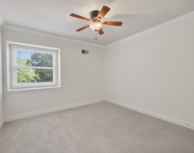 2500 Steck Ave - Photo Thumbnail 18