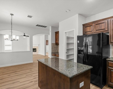 19501 Brue St - Photo Thumbnail 15