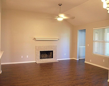 2200 Larston Ln - Photo Thumbnail 5