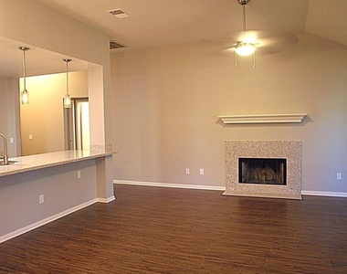 2200 Larston Ln - Photo Thumbnail 4