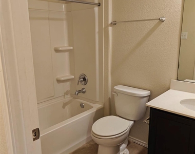 5610 Hopkins Dr - Photo Thumbnail 16