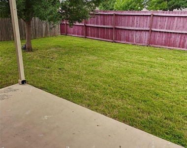 5610 Hopkins Dr - Photo Thumbnail 19