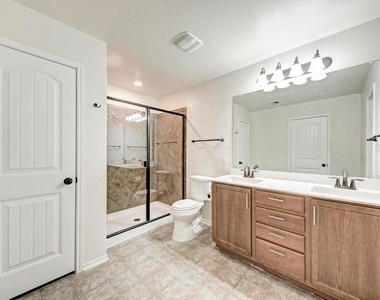801 Estes Park - Photo Thumbnail 18