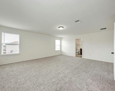 801 Estes Park - Photo Thumbnail 16