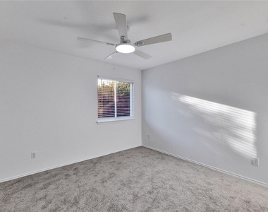 2607 Claudia Dr - Photo Thumbnail 17