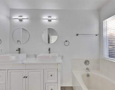 2607 Claudia Dr - Photo Thumbnail 12