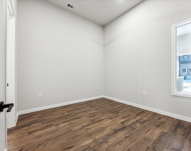 4510 Terry-o Ln - Photo Thumbnail 5