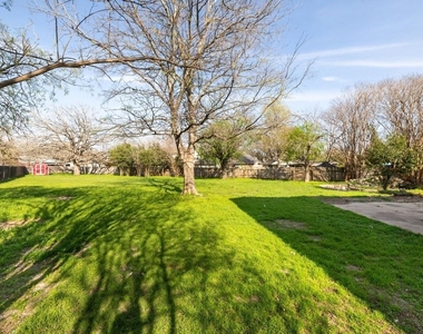 1805 White Oak Cv - Photo Thumbnail 28
