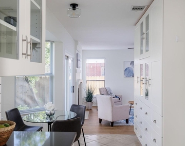 1805 White Oak Cv - Photo Thumbnail 8