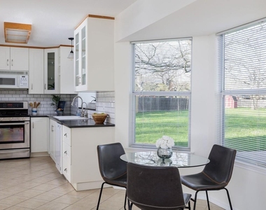 1805 White Oak Cv - Photo Thumbnail 9