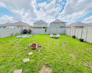 208 Wolf Springs Rd - Photo Thumbnail 23