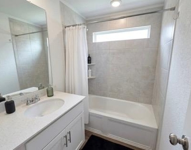 208 Wolf Springs Rd - Photo Thumbnail 21