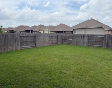 3328 Lauren Nicole Ln - Photo Thumbnail 19