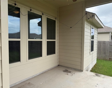 3328 Lauren Nicole Ln - Photo Thumbnail 18