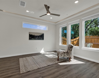 104 Creekside Trl - Photo Thumbnail 13