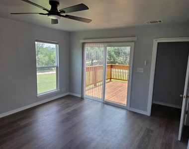 22101 Four Hundred Ave - Photo Thumbnail 9