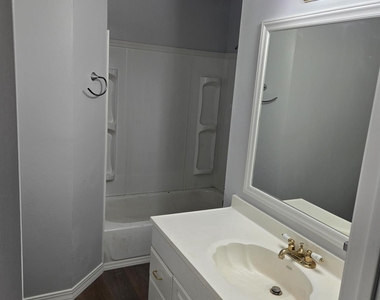 22101 Four Hundred Ave - Photo Thumbnail 17
