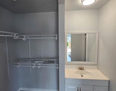 22101 Four Hundred Ave - Photo Thumbnail 11