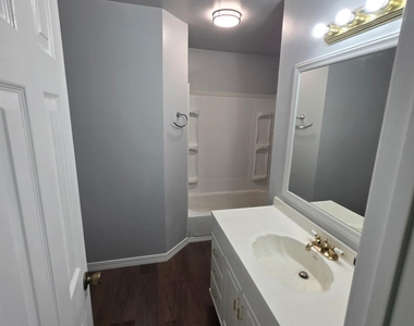 22101 Four Hundred Ave - Photo Thumbnail 18