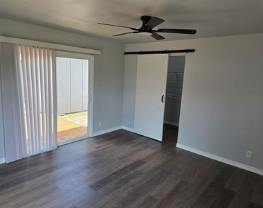 22101 Four Hundred Ave - Photo Thumbnail 6