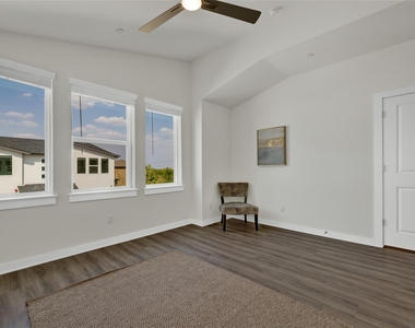 104 Creekside Trl - Photo Thumbnail 21