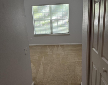 7584 Red Crane Lane - Photo Thumbnail 14