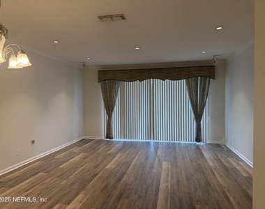 7584 Red Crane Lane - Photo Thumbnail 10