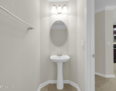 452 Walnut Drive - Photo Thumbnail 14