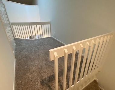 8562 Sturbridge Circle W - Photo Thumbnail 8