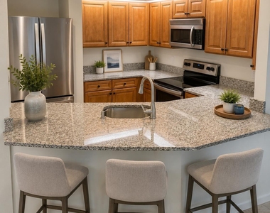 8562 Sturbridge Circle W - Photo Thumbnail 5