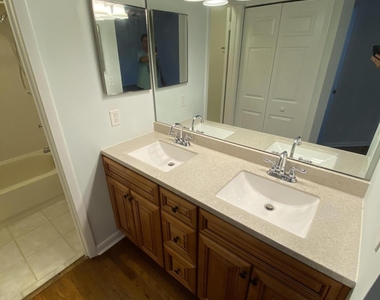 8562 Sturbridge Circle W - Photo Thumbnail 13