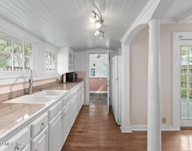 2813 Princeton Avenue - Photo Thumbnail 23