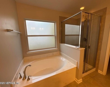 12127 Narrowleaf Court - Photo Thumbnail 5
