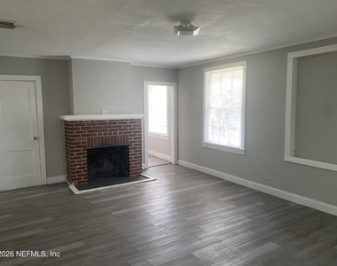 2854 Wickwire Street - Photo Thumbnail 11