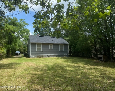 2854 Wickwire Street - Photo Thumbnail 15
