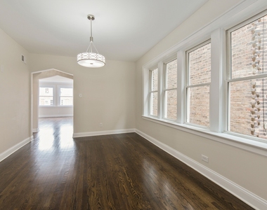 7938 S Honore Street - Photo Thumbnail 3
