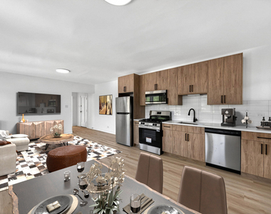 6312 N Artesian Avenue - Photo Thumbnail 5