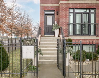 5979 N Elston Avenue - Photo Thumbnail 1