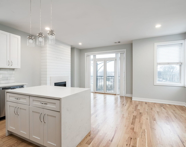5979 N Elston Avenue - Photo Thumbnail 2