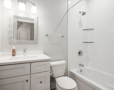 5979 N Elston Avenue - Photo Thumbnail 12