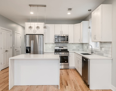 5979 N Elston Avenue - Photo Thumbnail 5
