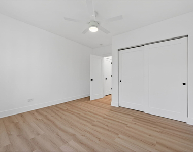 6312 N Artesian Avenue - Photo Thumbnail 6