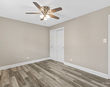 4747 N Ronald Street - Photo Thumbnail 8
