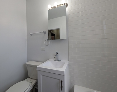 2700 N Spaulding Avenue - Photo Thumbnail 8