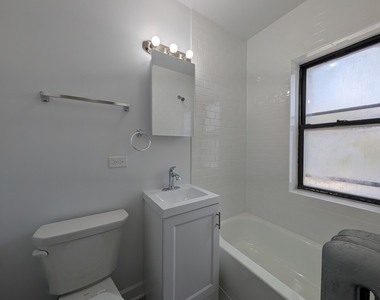2700 N Spaulding Avenue - Photo Thumbnail 7